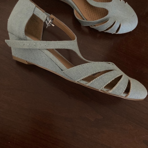 Low Wedge Denim Sandals - Picture 2 of 4